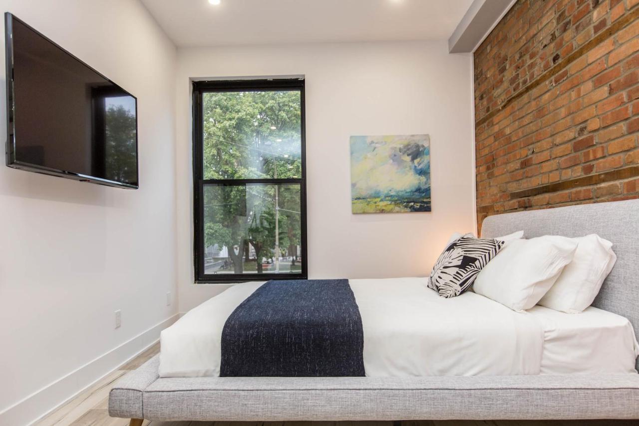 Lofts Du Parc Lahaie Монреал Екстериор снимка