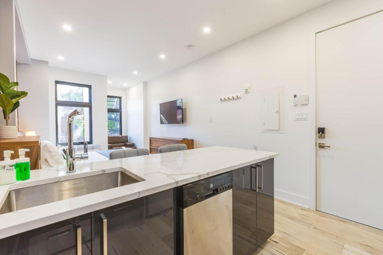 Lofts Du Parc Lahaie Монреал Екстериор снимка